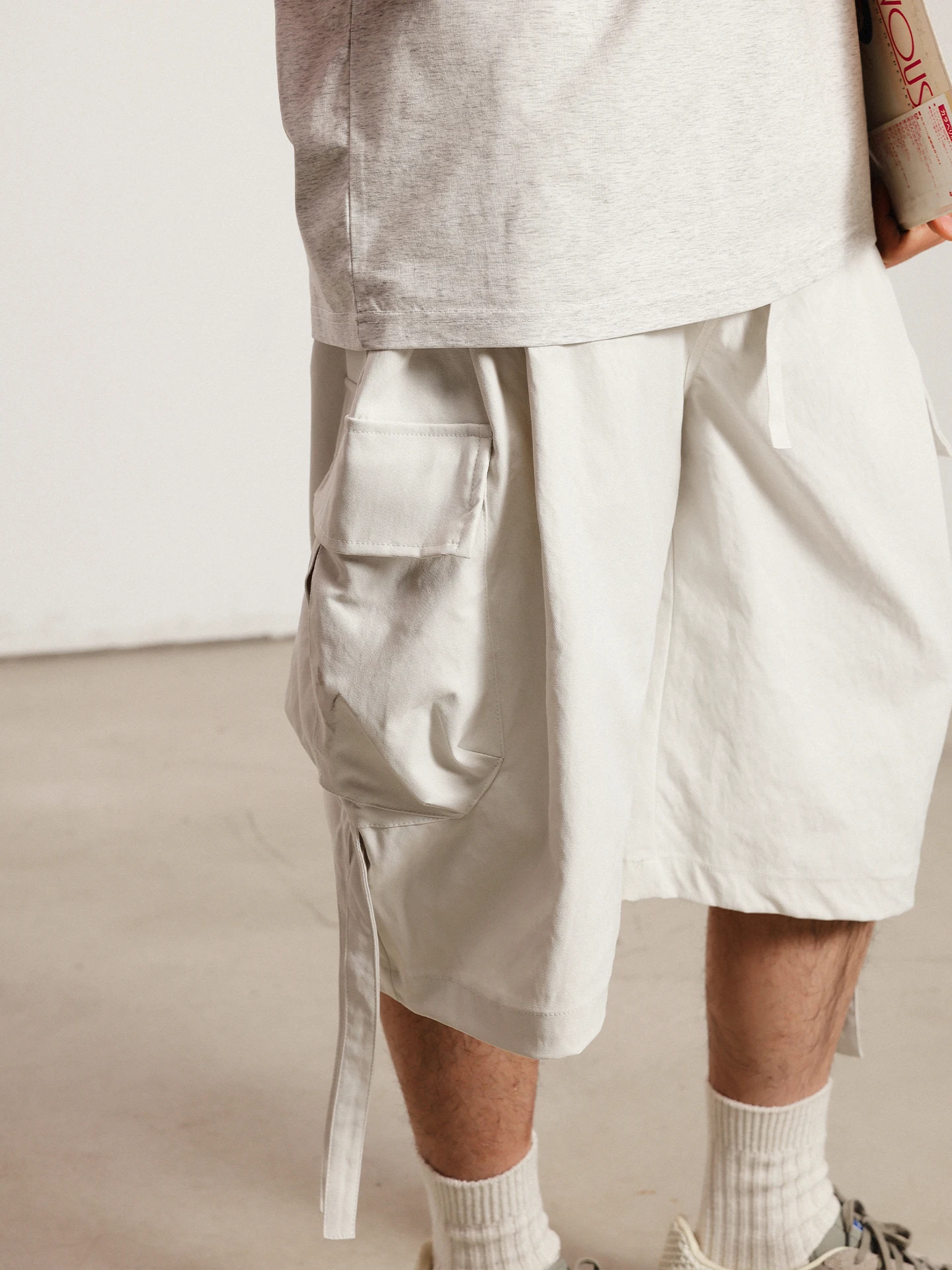 

NOEARS Loose Wide Leg Seven-Foot Pants with Big Pockets Casual Cotton Breathable Men's Shorts for Commuting And Leisure