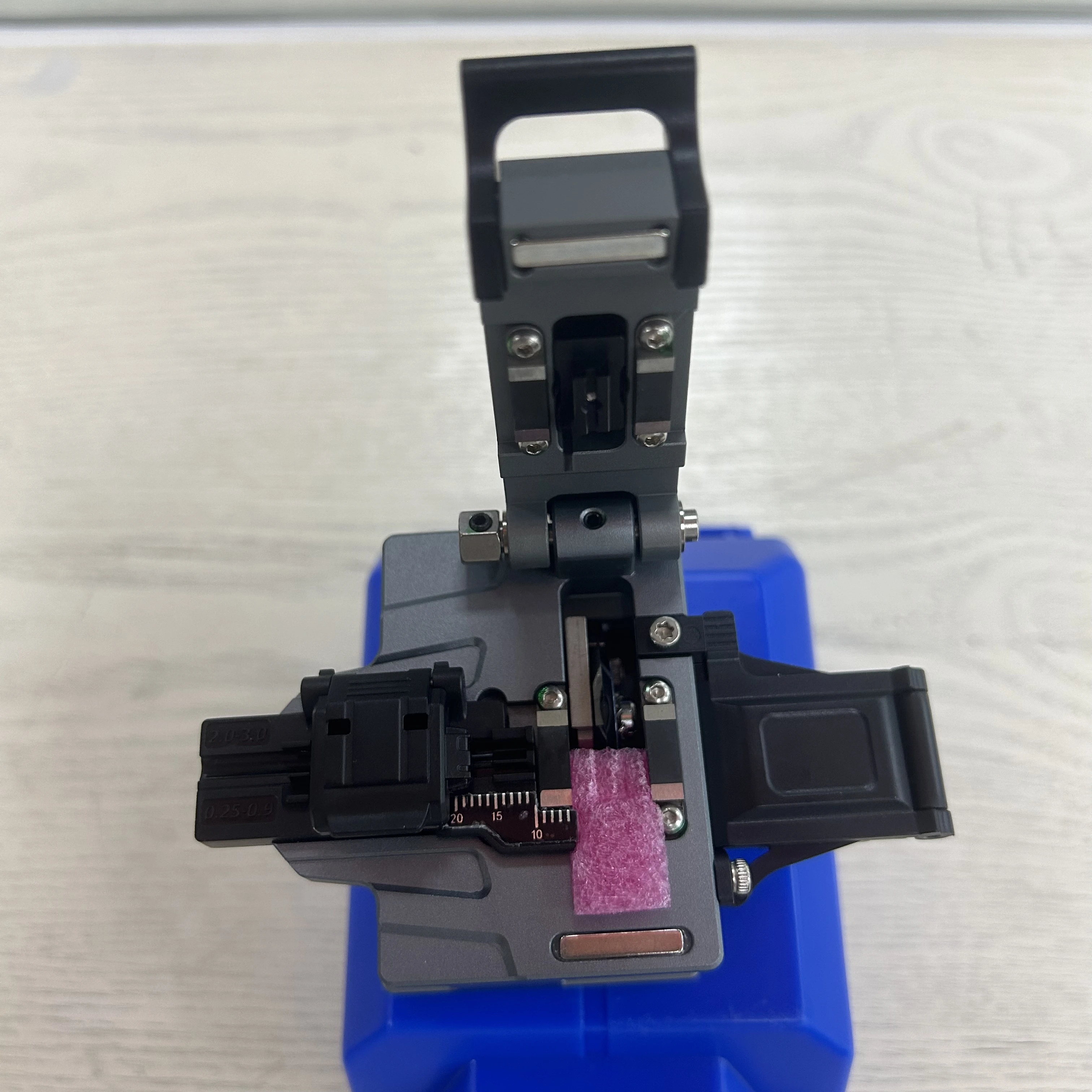Optical Fiber Cleaver JILONG KL-22F Hand Held High Precision Cleaver Optical Fiber Cable Cutting Knife Tools 16 Face Blade