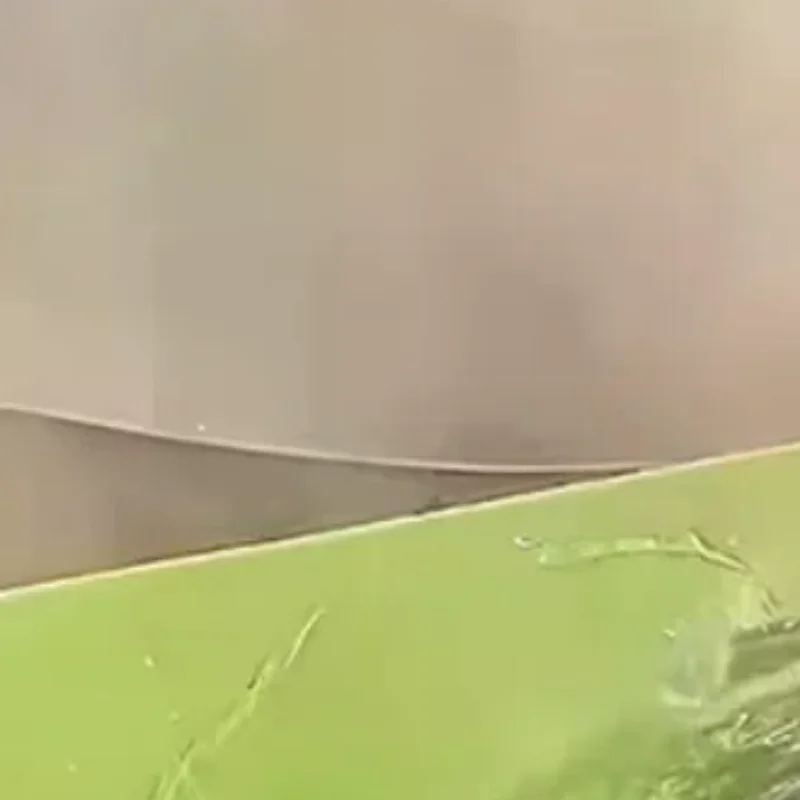 

1Pc Silicone Sink Splash Guard With Suction Cup Anti-Splash Barrier For Kitchen Basin Waterproof Splatter Stopper Board