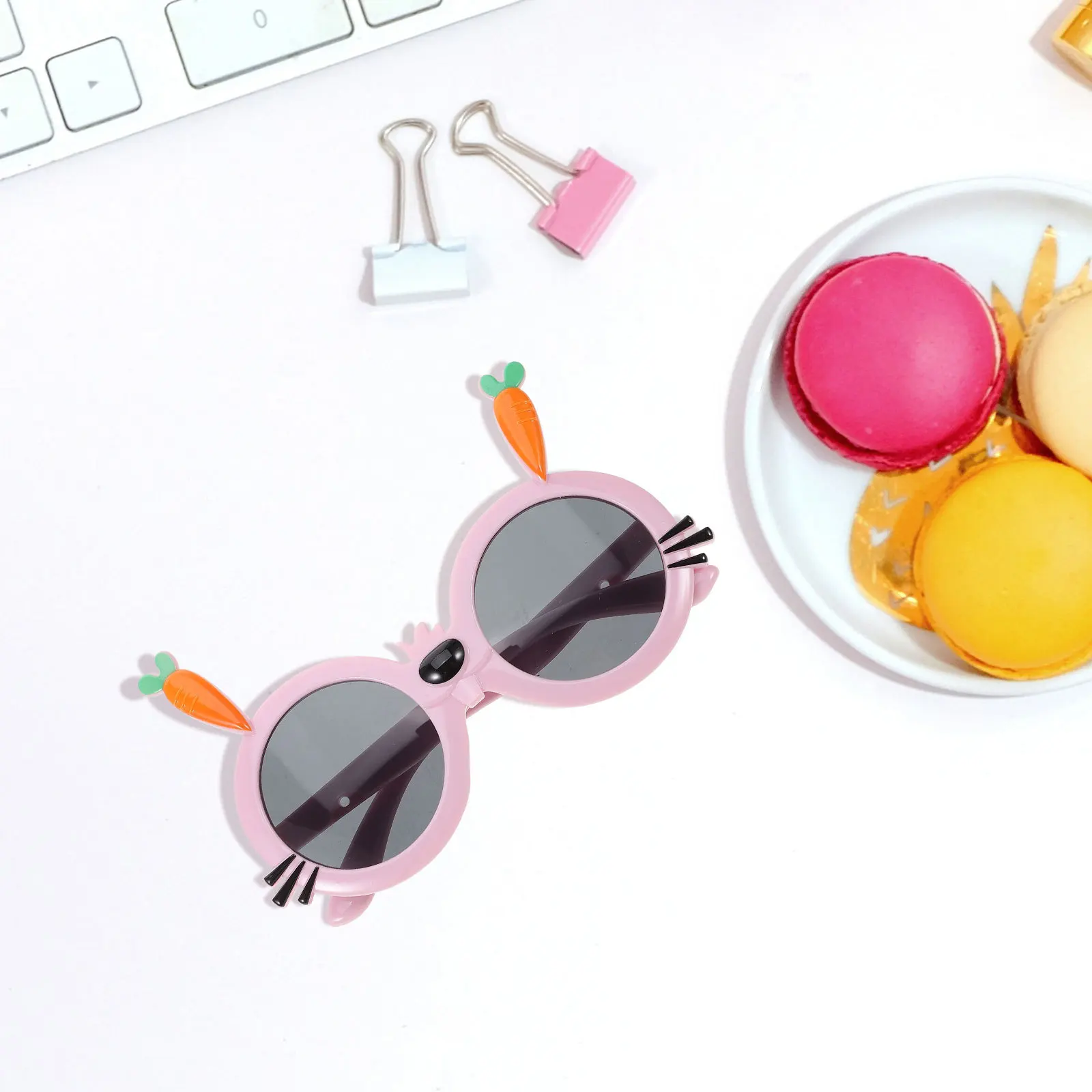 1Pair Sunglasses Cartoon Bunny Design Lightweight Uv Protection Party Glasses for Funny Party Favor Novelty