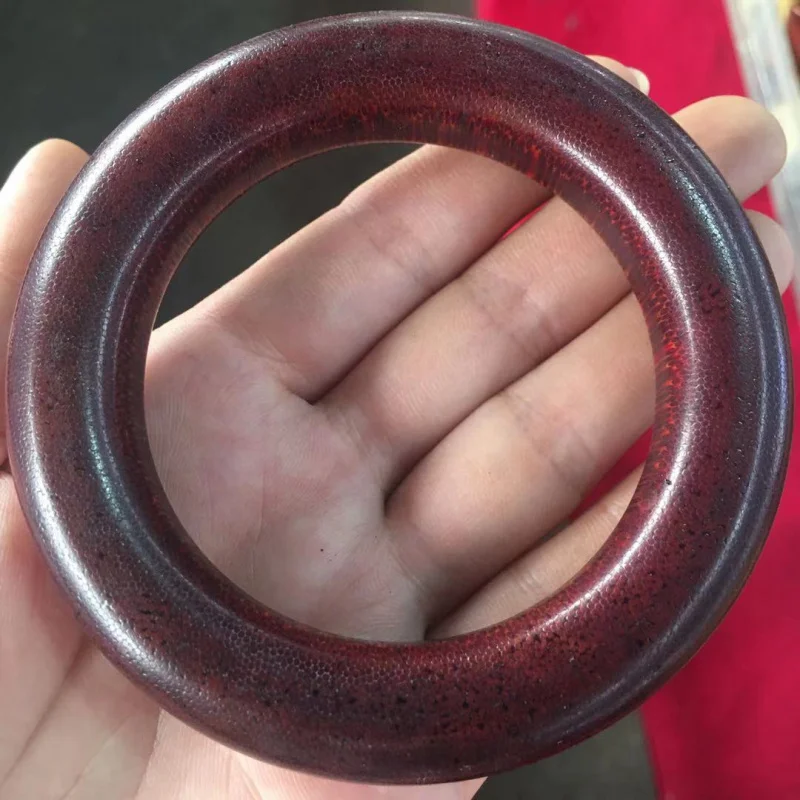 

Manufacturer Wholesale High Imitation Antique Miscellaneous Old Gold Silk Yak Horn Fish Scale Pattern Bracelet Bangle Live Strea
