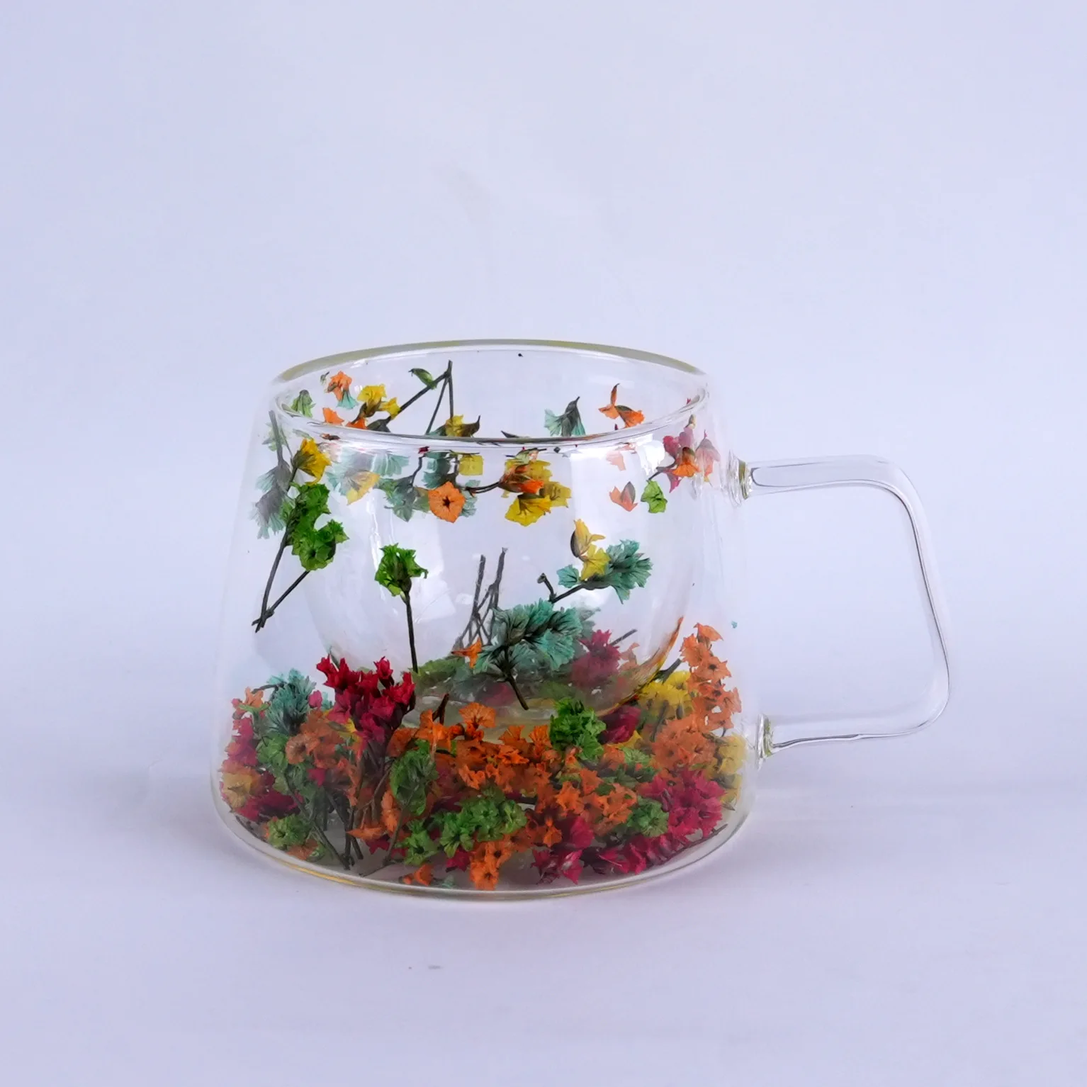 

Double Wall Glass Cup with Handle Dried Flower Decorated Coffee Cup Milk Mug Heat Resistant Tea Cups Kitchen Supplies