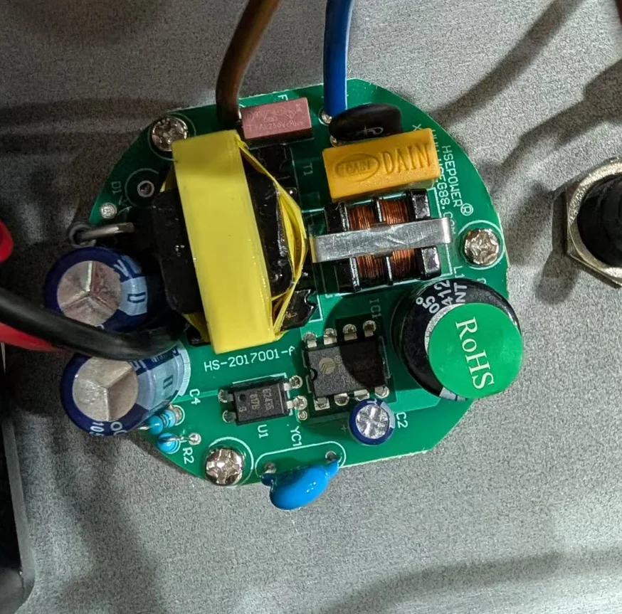 

Вход HSE, выход 120 В переменного тока, 12 В постоянного тока, 2 ампера, плата питания постоянного тока для сценического светодиодного освещения