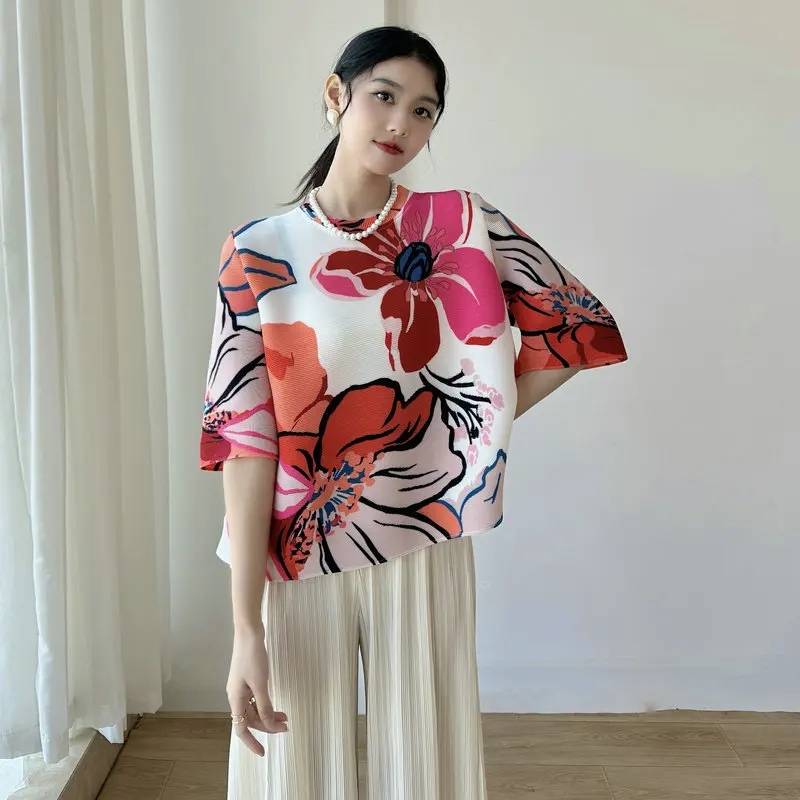 

Miyake Flower Print Pleated Blouse for Women Round Neck Half Sleeve Loose Short Top Female Chic Clothes 2025 New