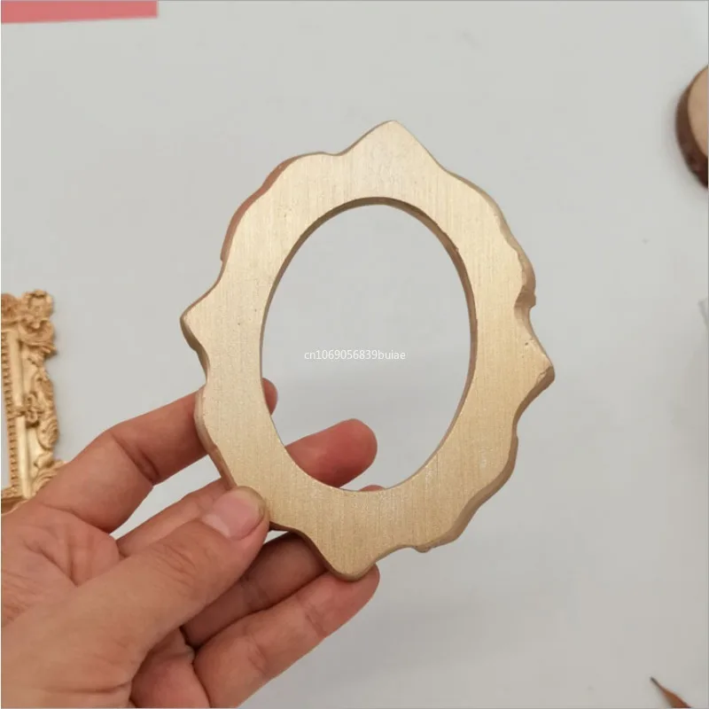 Golden Retro กรอบรูปเครื่องประดับ Vintage เครื่องประดับขนาดเล็กตําแหน่งกรอบเครื่องประดับ Props ตกแต่งบ้านห้องนั่งเล่น