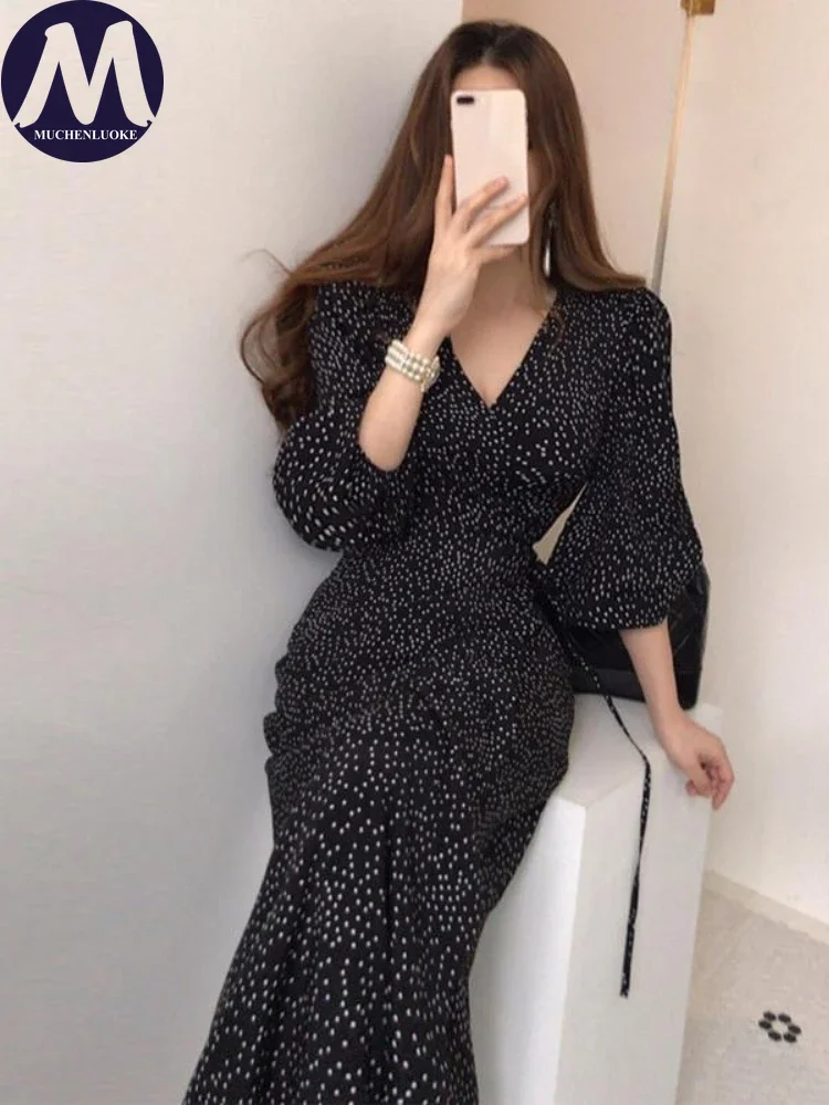 Elegantes Sommerkleid im koreanischen Stil mit Puffärmeln, V-Ausschnitt, schmal geschnitten, bedruckt, mit seitlichem Schlitz für Damen