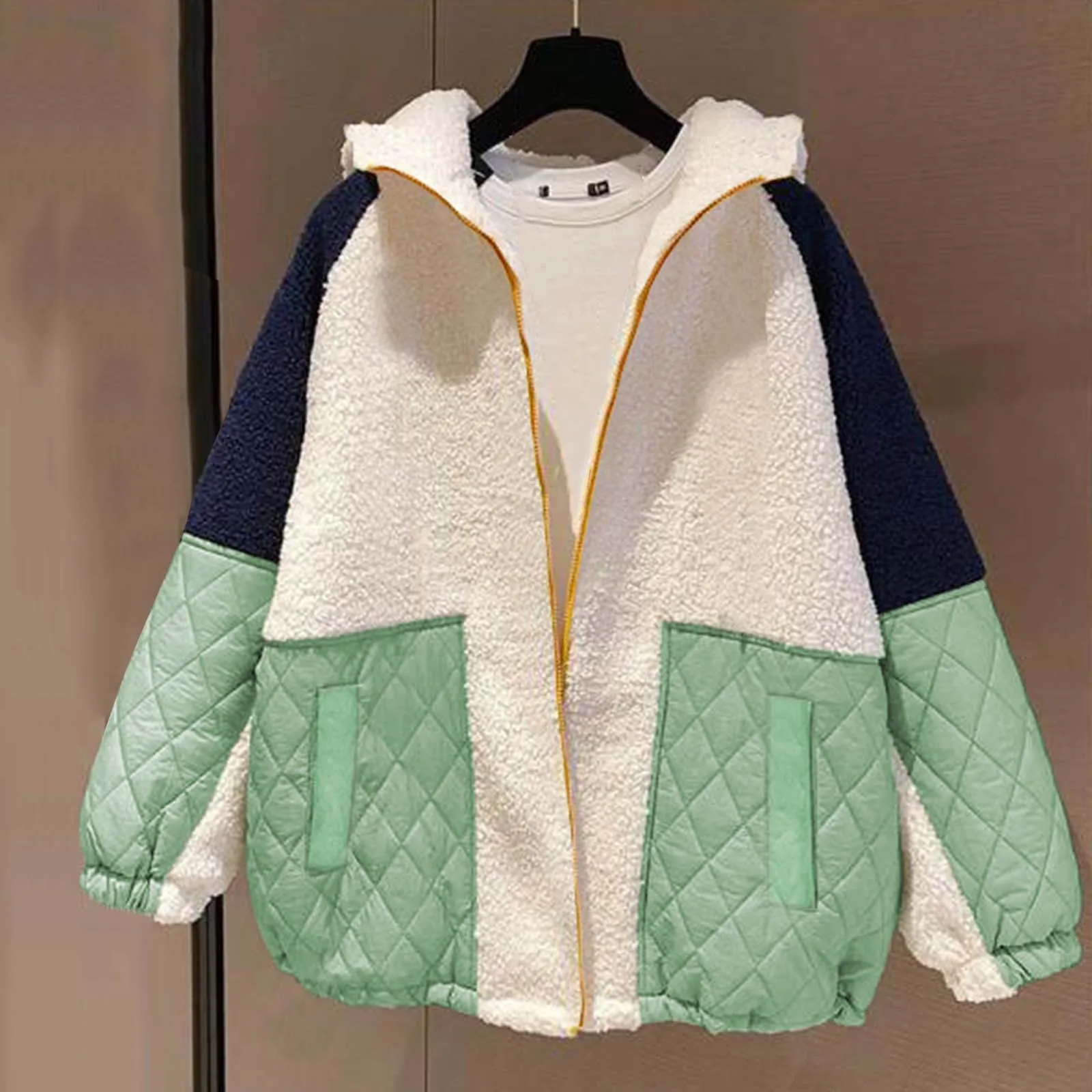 

2024 Fall Winter Women Contrast Color Patchwork Outerwear Korean Style Raglan Sleeve Fleece Thick Hooded Cardigans Female Tops