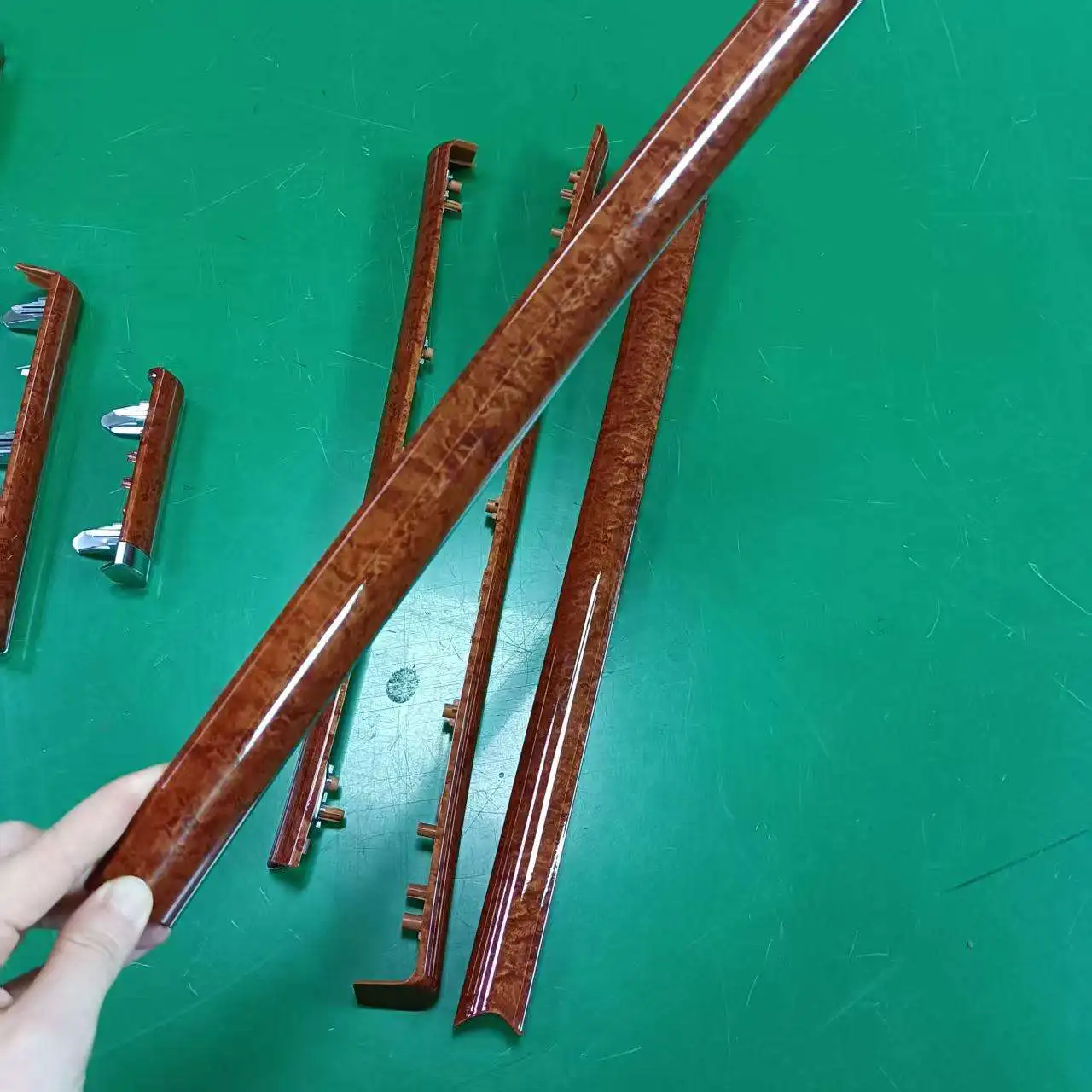 

A11M-Wood Color Interior Decoration For Car Door Trim For Land Cruiser LC200 2008-2015