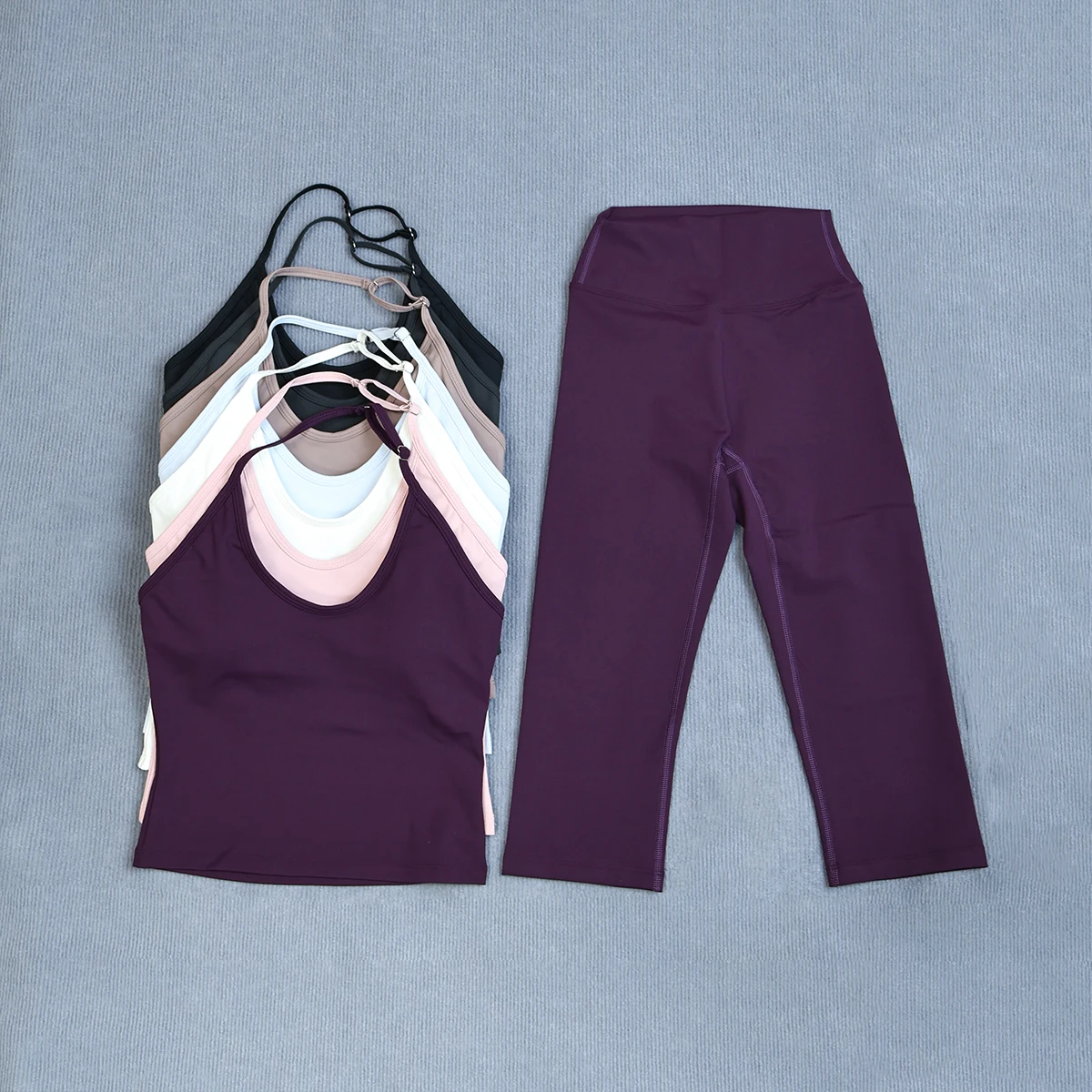 Damen Sommer-Sportset 2-teilig Ärmellose Stoßfeste Weste Capri-Leggings 3/4 Zweiteiliger Fitness-Yoga-Laufanzug für Outdoor-Aktivitäten – Detail 24