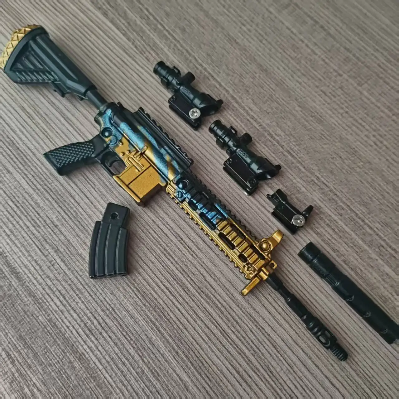 20 cm Mini Legering Geweer M416 Speelgoedpistool Model Figuren Sleutelhanger Speelgoed Decoratie Ambachten CS Volwassen Tactiek Collectie Cadeau voor Jongens