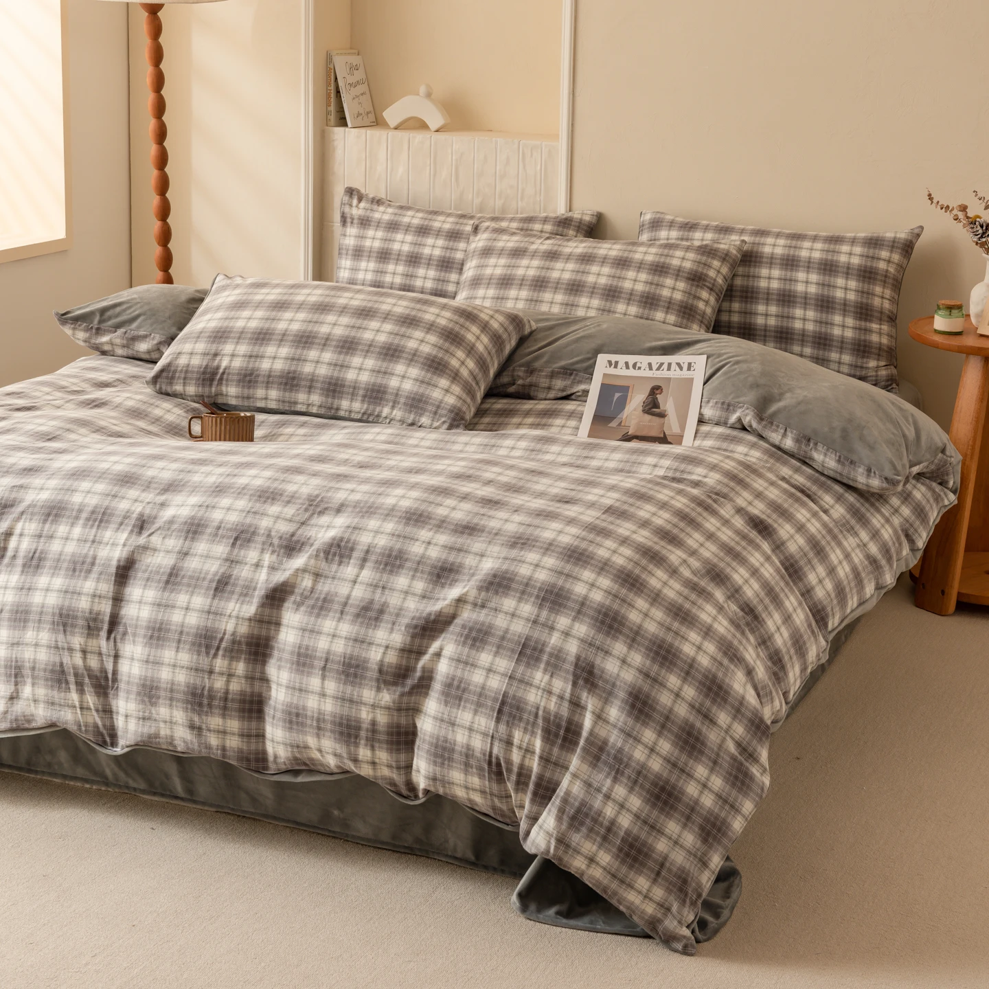 Reversible Cotton Milk Velvet Bedding Set Plaid Pattern Autumn Winter Warm Double Bed Duvet Cover Set with Bed Sheet Pillowcases