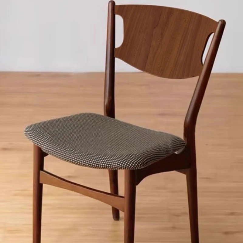 Mid-Century Solid Wood Dining Chairs Scandinavian Designer Kitchen Stool for Home Office Chair Ergonomic Backrest Study Seating view 3