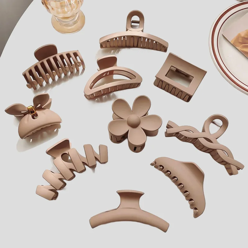 

Elegant Brown Beige Hair Claw Clip with Floral Geometric Design Women's Sophisticated Hair Clip Metal Teeth Hair Accessory