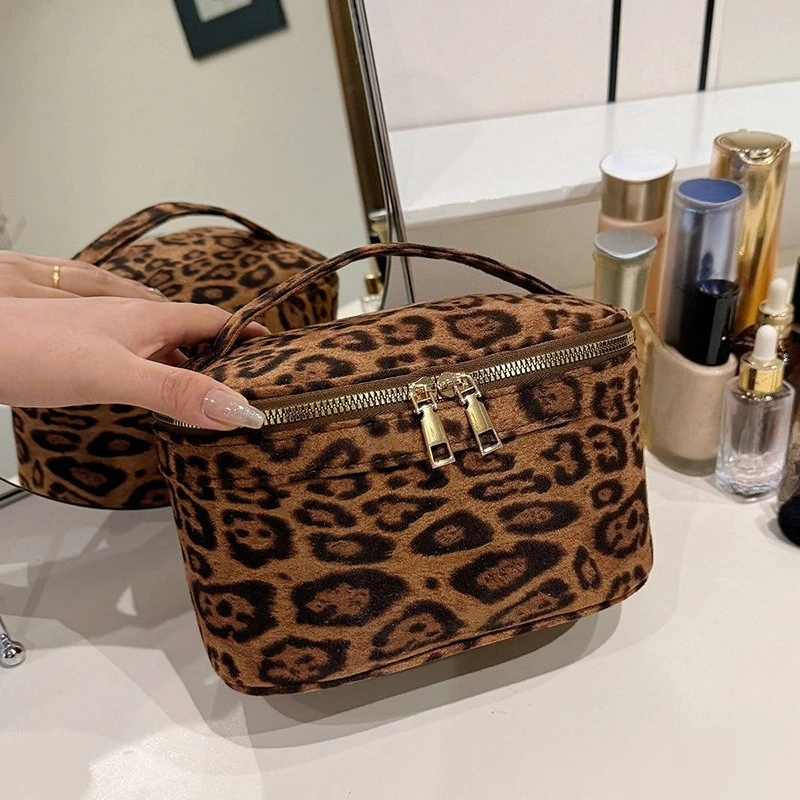 

Женская косметичка с леопардовым принтом, большая вместительная дорожная сумка для туалетных принадлежностей, винтажная сумка для ванной с карманами для макияжа, органайзер для хранения косметики