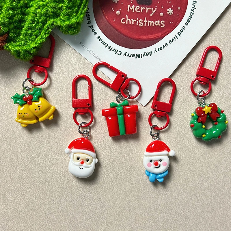 1/5Pcs Cute Cartoon Santa Claus Snowman Keychain Pendant Novelty Versatile Car Keyring Exquisite Backpack Decoration Gifts