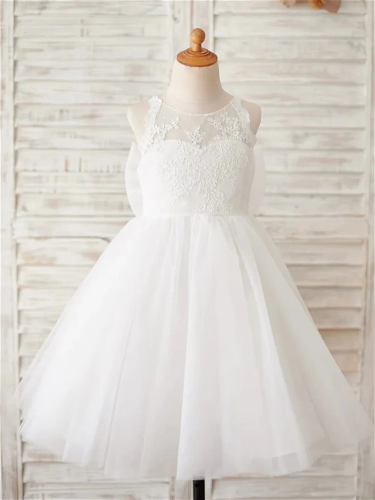 

Kids Birthday Party First Communion Ball Gowns Tulle Sleeveless Lace White With Bow Elegant Flower Girl Dress For Wedding