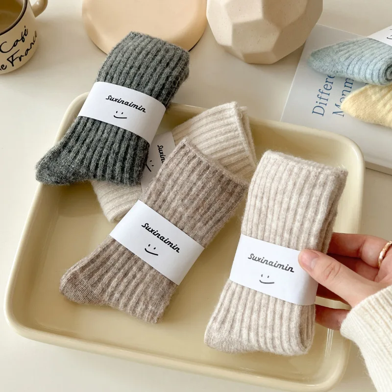 4 Pairs Autumn and Winter Fashion New Item Thick and Warm Earth Color Women's Socks Winter Mid Tube Striped Stacking Socks