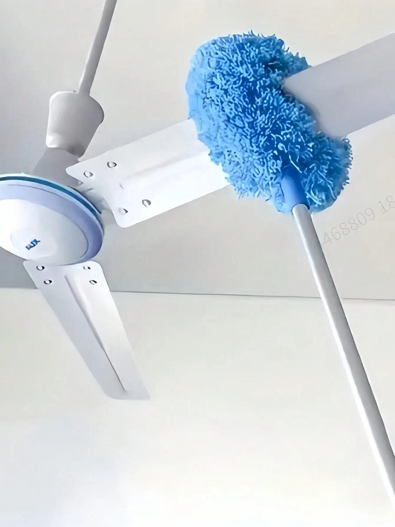 Extendable Microfiber Ceiling Fan Duster, Adjustable Length 13 To 31.5 Inches, Washable, Suitable For High Ceilings, Furniture And Car Cleaning, Multi-Functional Duster, Easy To Clean Household Items