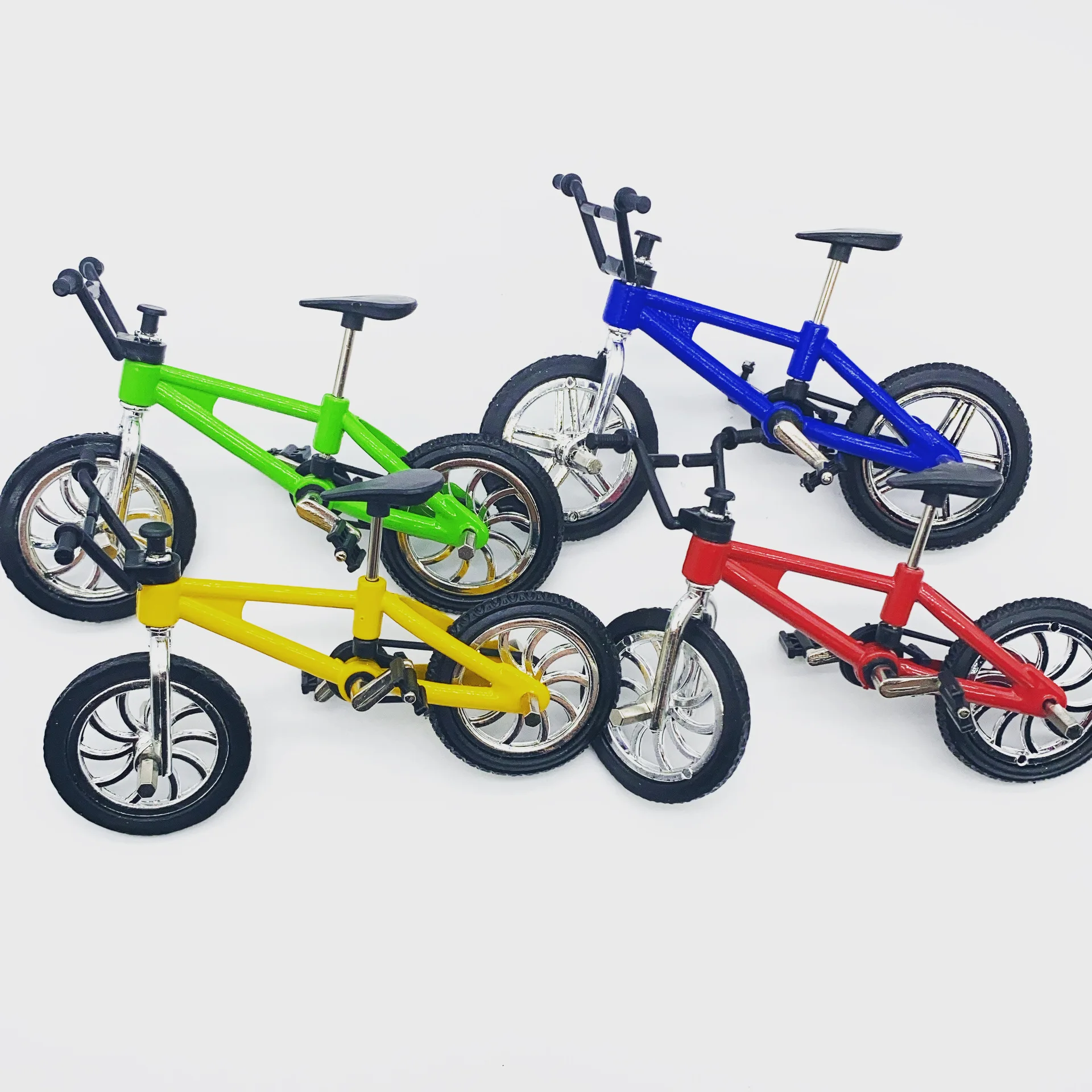 Mini Finger Mountain Bikes Diecast Nickel Alloy Stents Finger Bicycle Kid Novelty Gag Toys Model Mini Portable Bike for Children