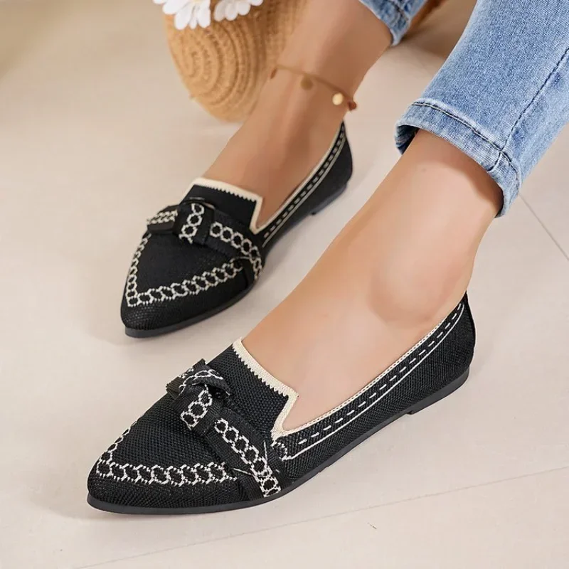 New Spring Autumn women's snake patterned loafers pointed flat bottomed women's single shoes comfortable driving shoes