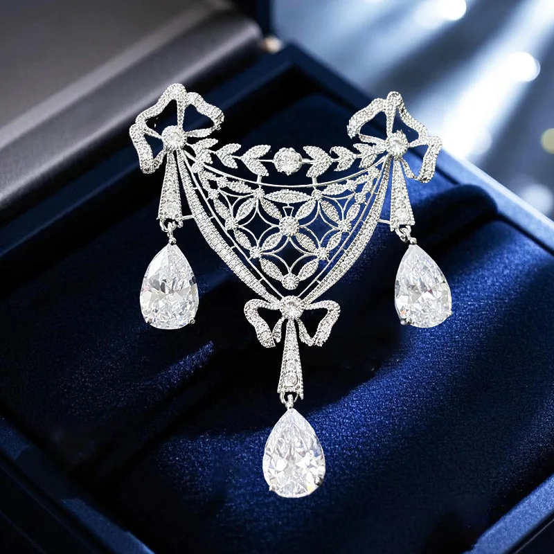 

Luxury Shinying Zircon Fringed Bow Brooch Chic Classical Wheat Flower Hollow Design Brooches for Women Corsage Broche Decorativo