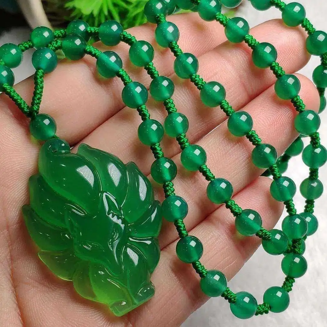 

Natural Green Agate Nine-tailed Fox Pendant Necklace Genuine Gemstone Beaded Sweater Chain Feng Shui Lucky Amulet Jewelry Women