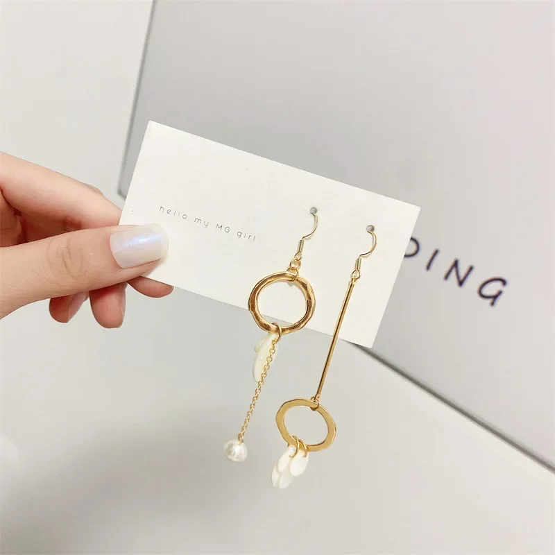 Korean Fashion Shell Flower Tassel Earrings for Women Wedding Simple Versatile Long Asymmetric Clip on Earrings Without Piercing