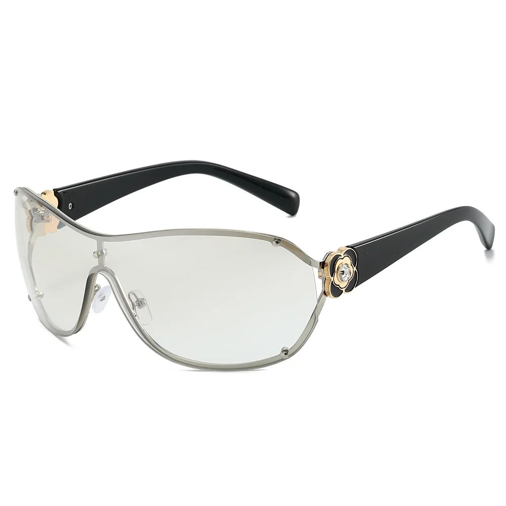 Lunettes de soleil enveloppantes surdimensionnées |   Accent camélia diamant, style de mode élégant