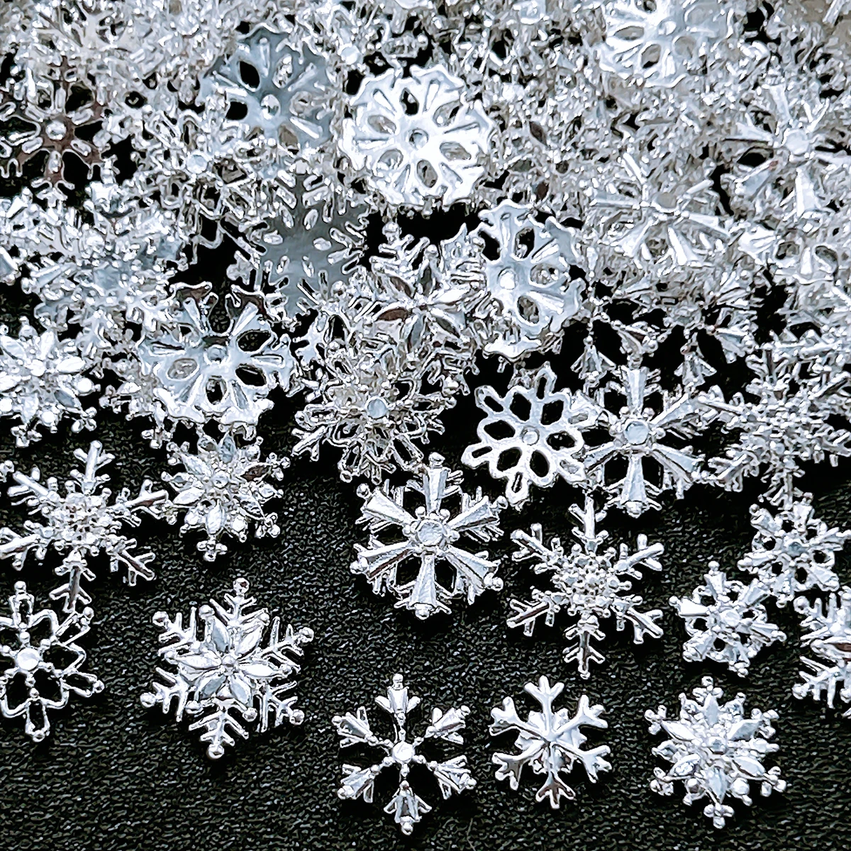 30PCS Light Luxury Exquisite Alloy Snowflake Series Nail Art Decorations Multiple style 3D Creative Y2K Snowflake Mixed Nails
