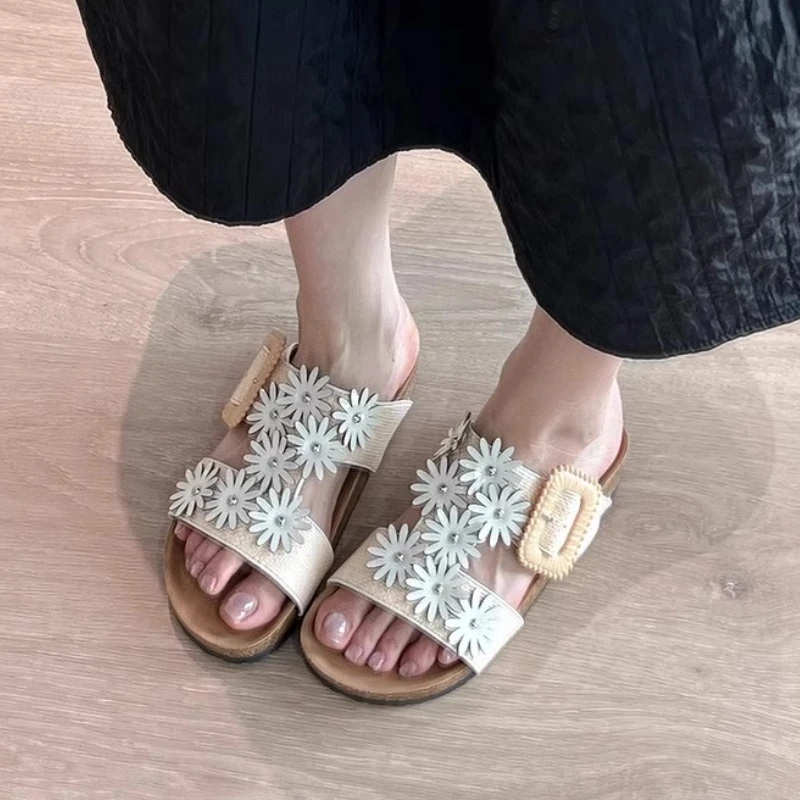 الجدة برشام زهرة الديكور نعال مسطحة النساء فريد مربع مشبك تصميم الشريحة الصنادل الصيف مثير المفتوحة تو صنادل شاطئ #6