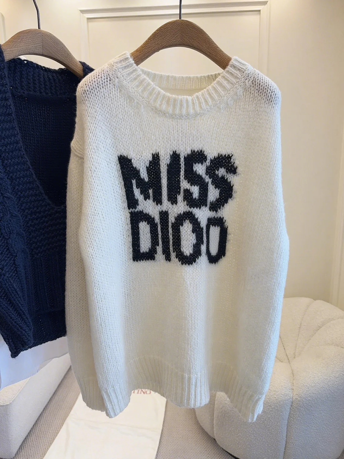 

Элитный женский свитер с вышивкой букв, свободный крой, зимний, с круглым вырезом, повседневный, модный, шерстяной