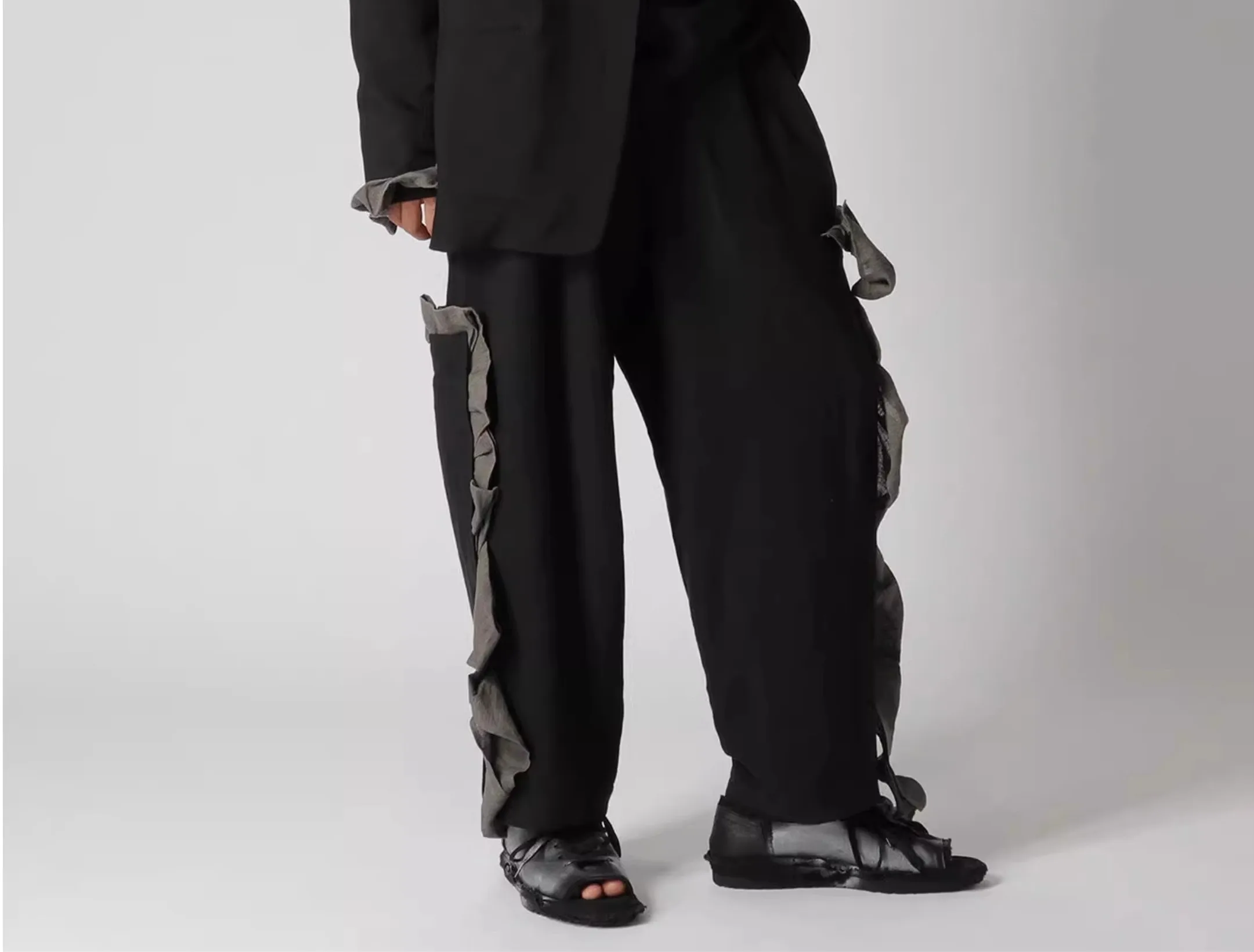 FANDISHI Men's Casual Trousers Asymmetrical Color Block Pleated Design Black Grey Split Men's Long Pants