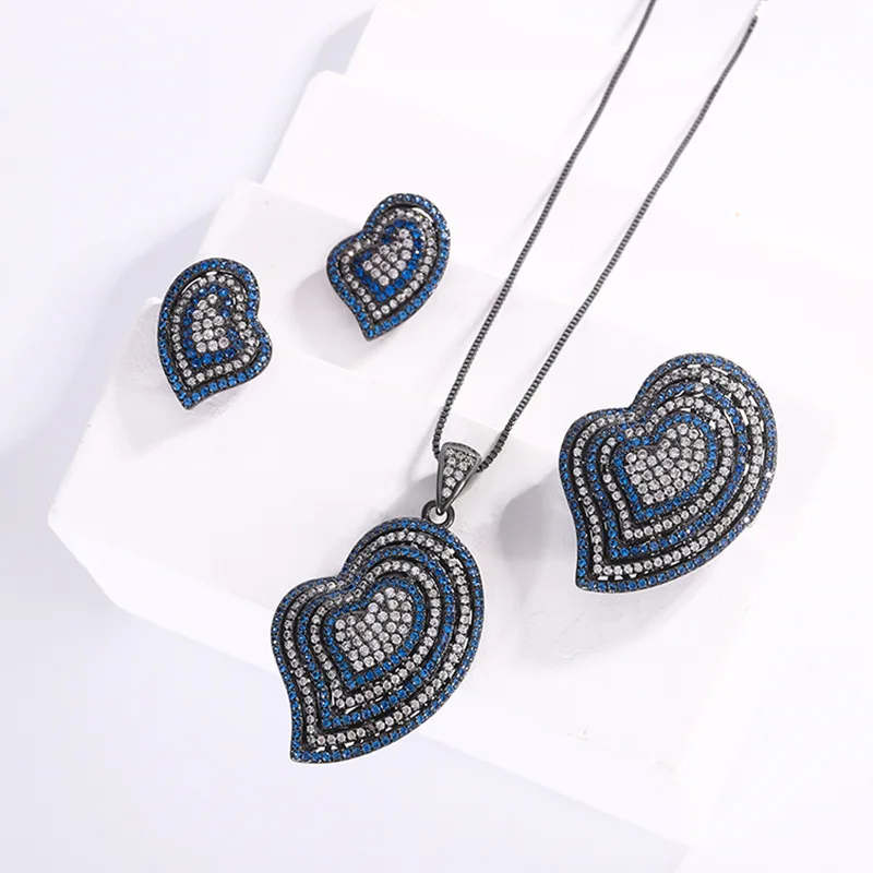 

Jewelry set for women: gold-plated blue spinel heart-shaped full diamond black gold set