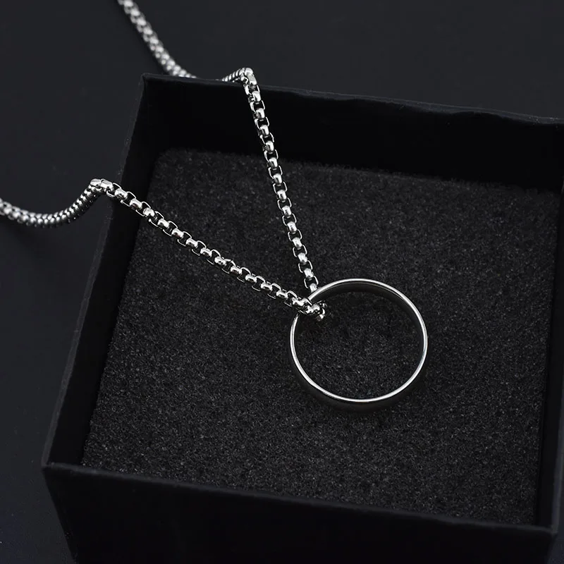 Women's Necklace Fashion Brand Personality Ring Couple Men Titanium Steel Fadeless Fashion Versatile Sweater Chain Girl Necklace