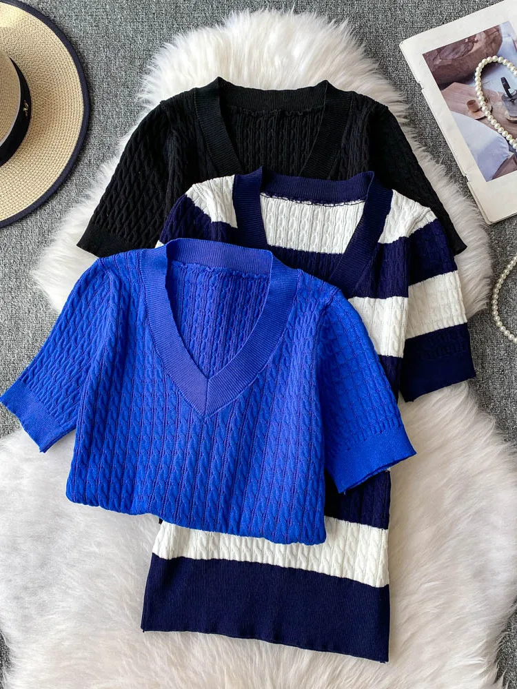 

Summer 2025 Korean Sle Slim Fit V-Ne ort Sve T-irt Women's Knitted Stripe Design Casual Top Moisture ng