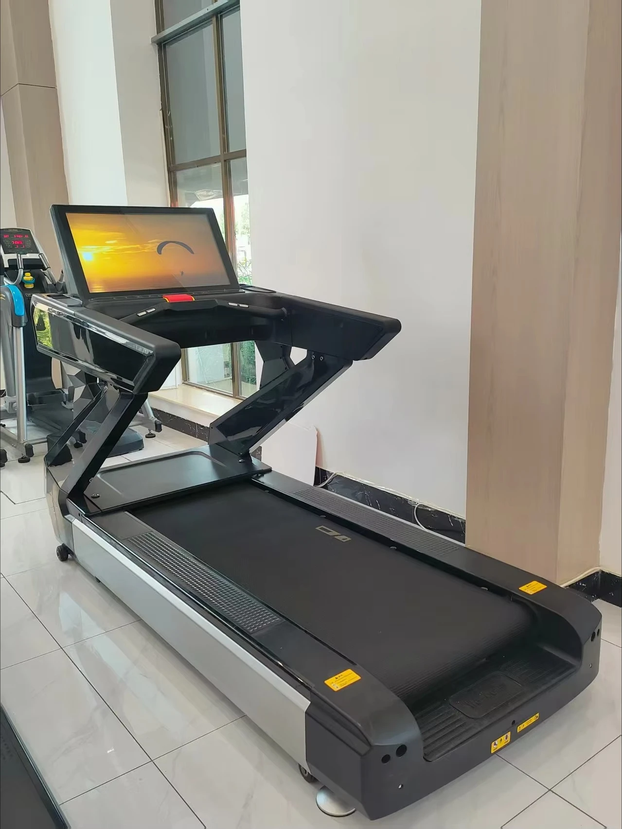 Electric Multi Functional Commercial Treadmill for Gym and Home Use