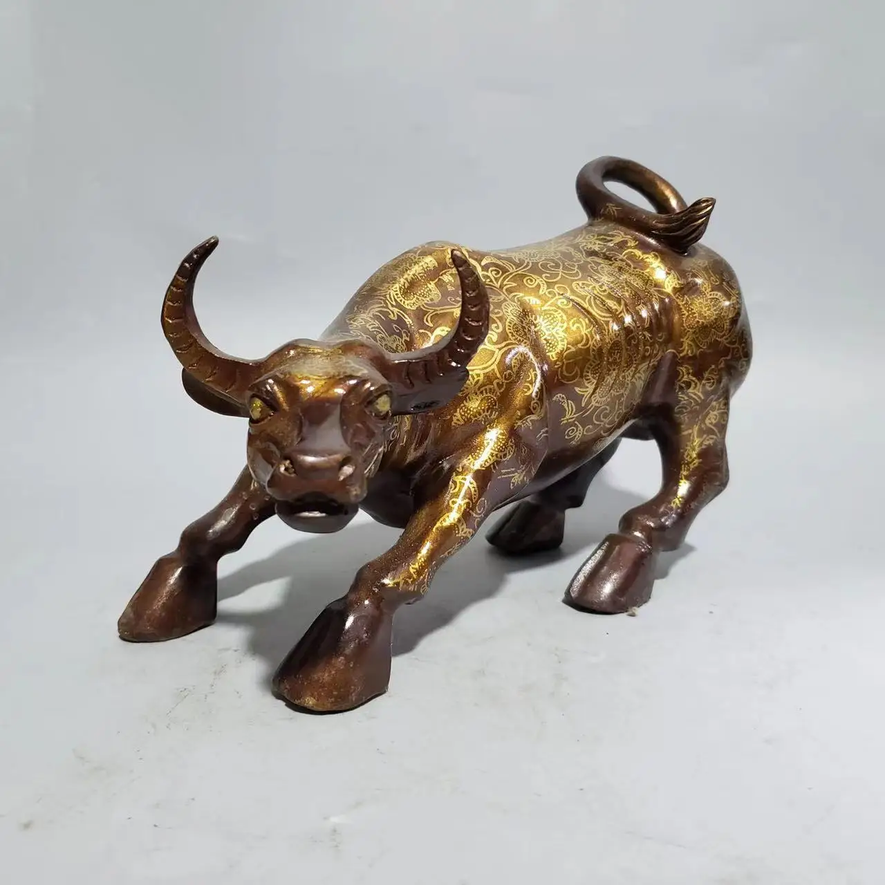 Old copper  Copper Painting in gold Bullfighting statue,weight 2.2kg, home collection ,Free shipping