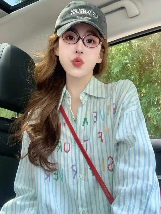 الأزرق مخطط طباعة طويلة Sve المرأة irt الكورية Sle فضفاضة تناسب ألياف البوليستر رداء علوي غير رسمي ربيع الخريف ملابس خارجية متعددة الاستخدامات