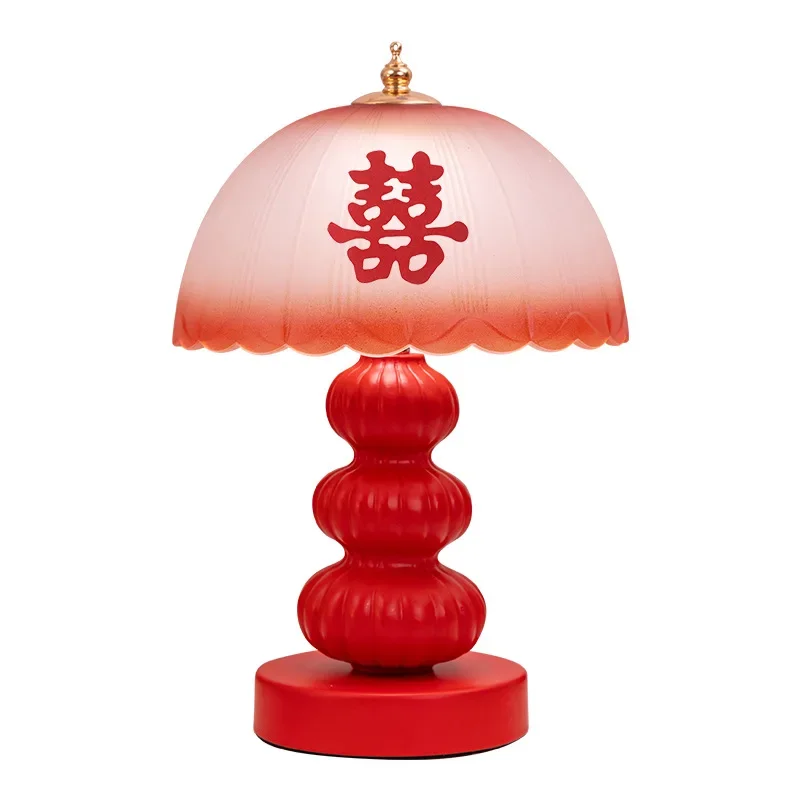 

Wedding table dowry long light a pair of festive red room bedside lamps to give bride and girlfriend wedding