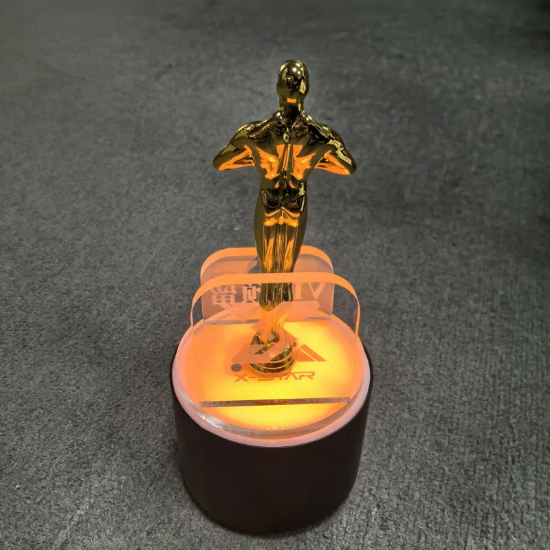 Expositor de vino con figura dorada iluminada por LED, soporte acrílico VIP exclusivo para trofeo Oscar, bar, KTV, asiento reservado