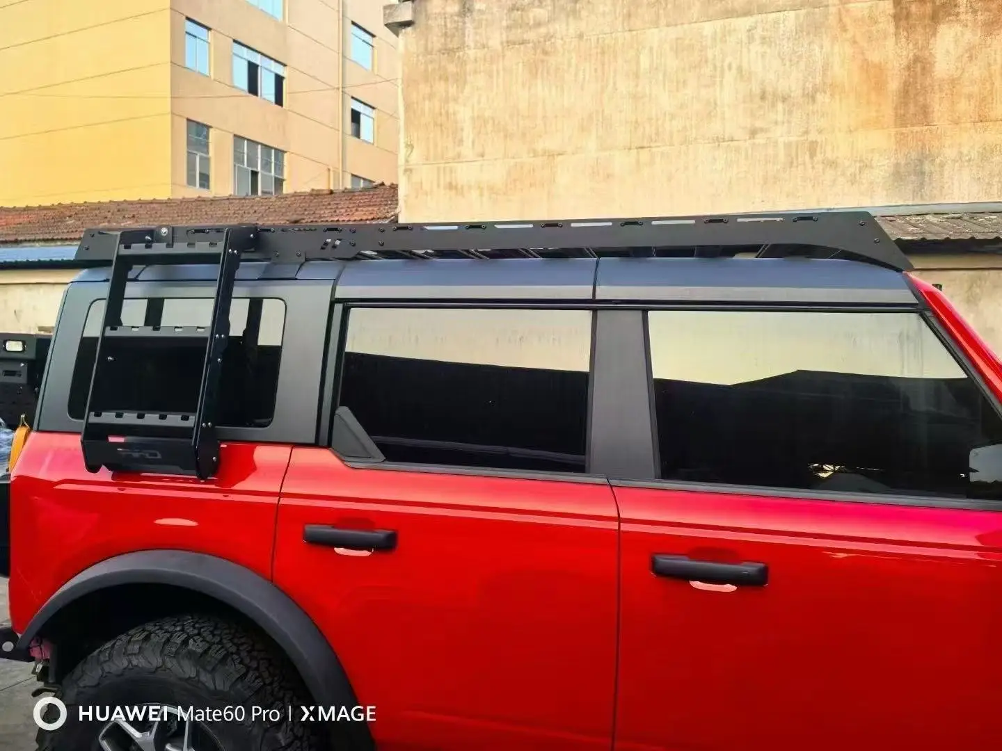 LUMA طقم حامل سقفي مطلي بمسحوق أسود وسلم لملحقات الباب برونكو 2021 2022 2023 2024 2/4