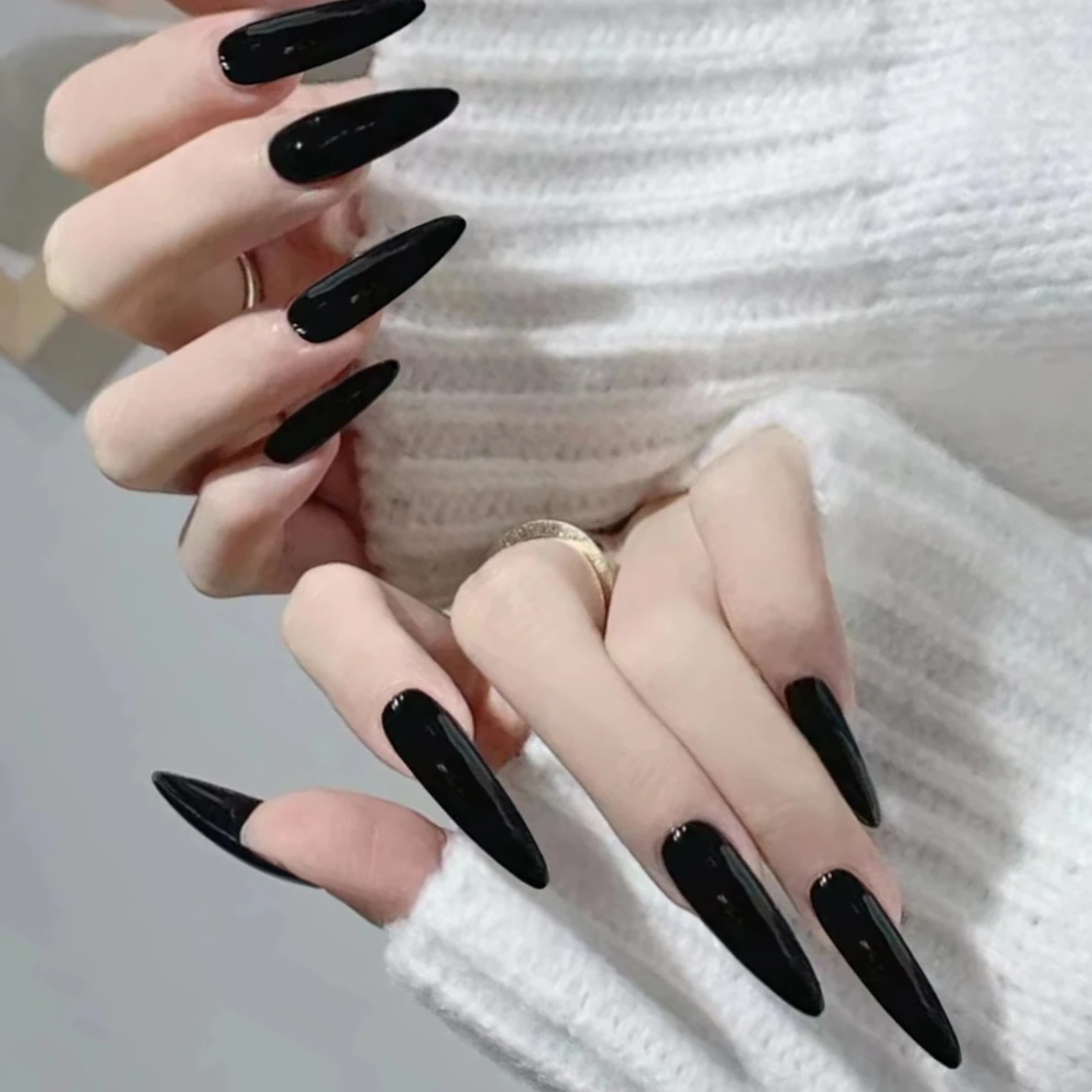 เล็บปลอมสีดำแบบยาวทรงสติลเลตโต้ สำหรับสาวมั่นใจ สวยมีเสน่ห์ ชุดทำเล็บ 24 ชิ้น แบบถอดได้ กดติดง่าย อุปกรณ์ทำเล็บ