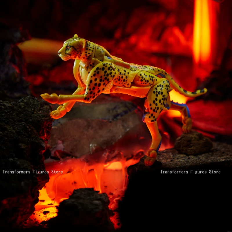 재고 있음 Transformer G 시리즈 WFC-K4 치토르 ‌   G1 영화 만화 액션 피규어 애니메이션 움직일 수있는 로봇 인기있는 수집품 장난감 선물