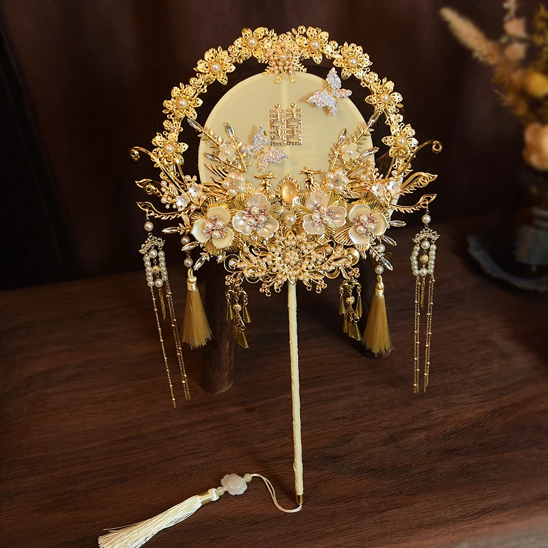 

Chinese Style Bridal Handheld Flower Round Fan for Wedding Dress Hanfu Design for Bridal Facial Accessories