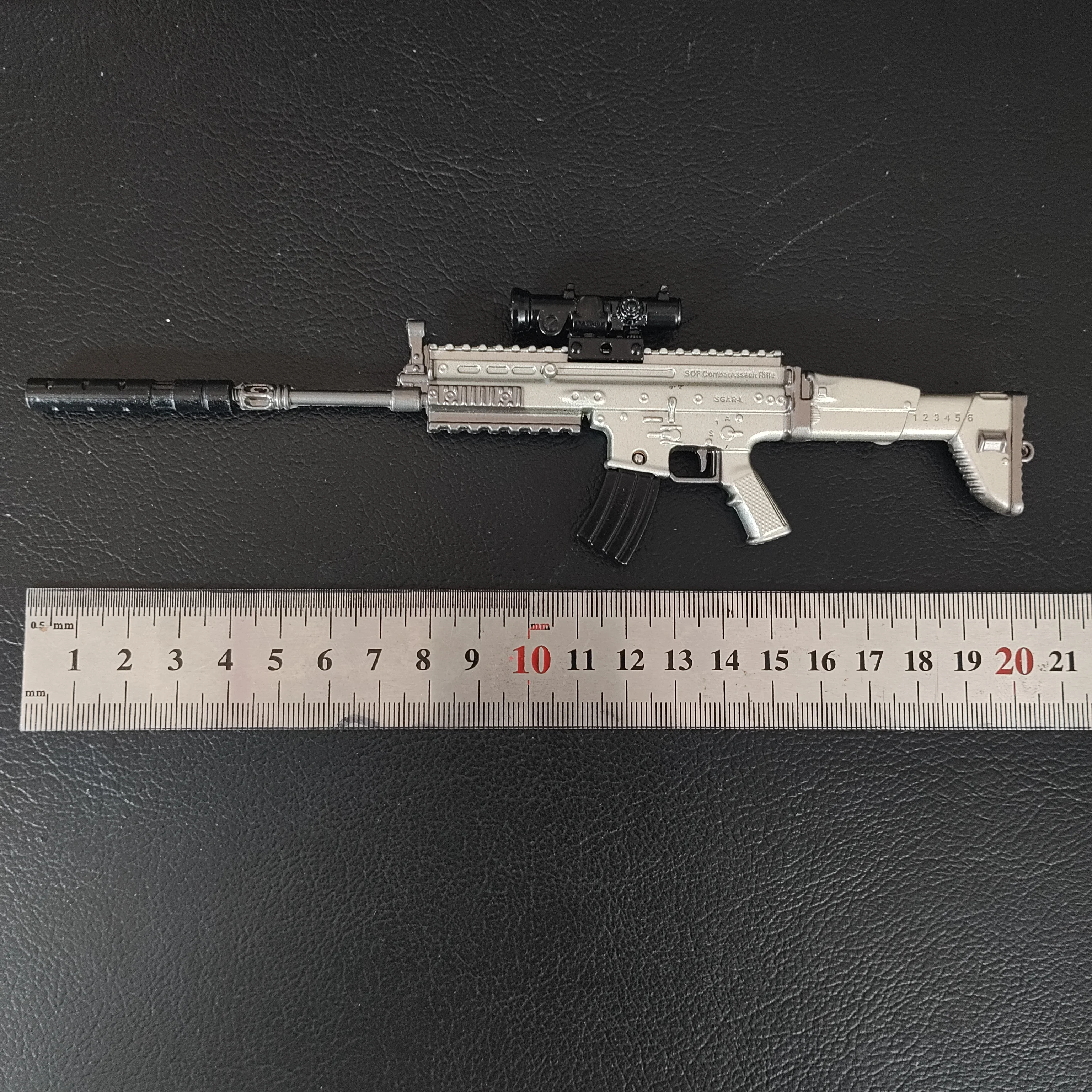 Alloy mini 20cm qbz95 rifle model SCAR rifle model toy gun toy home decoration crafts CS adult tactical collection boy gift