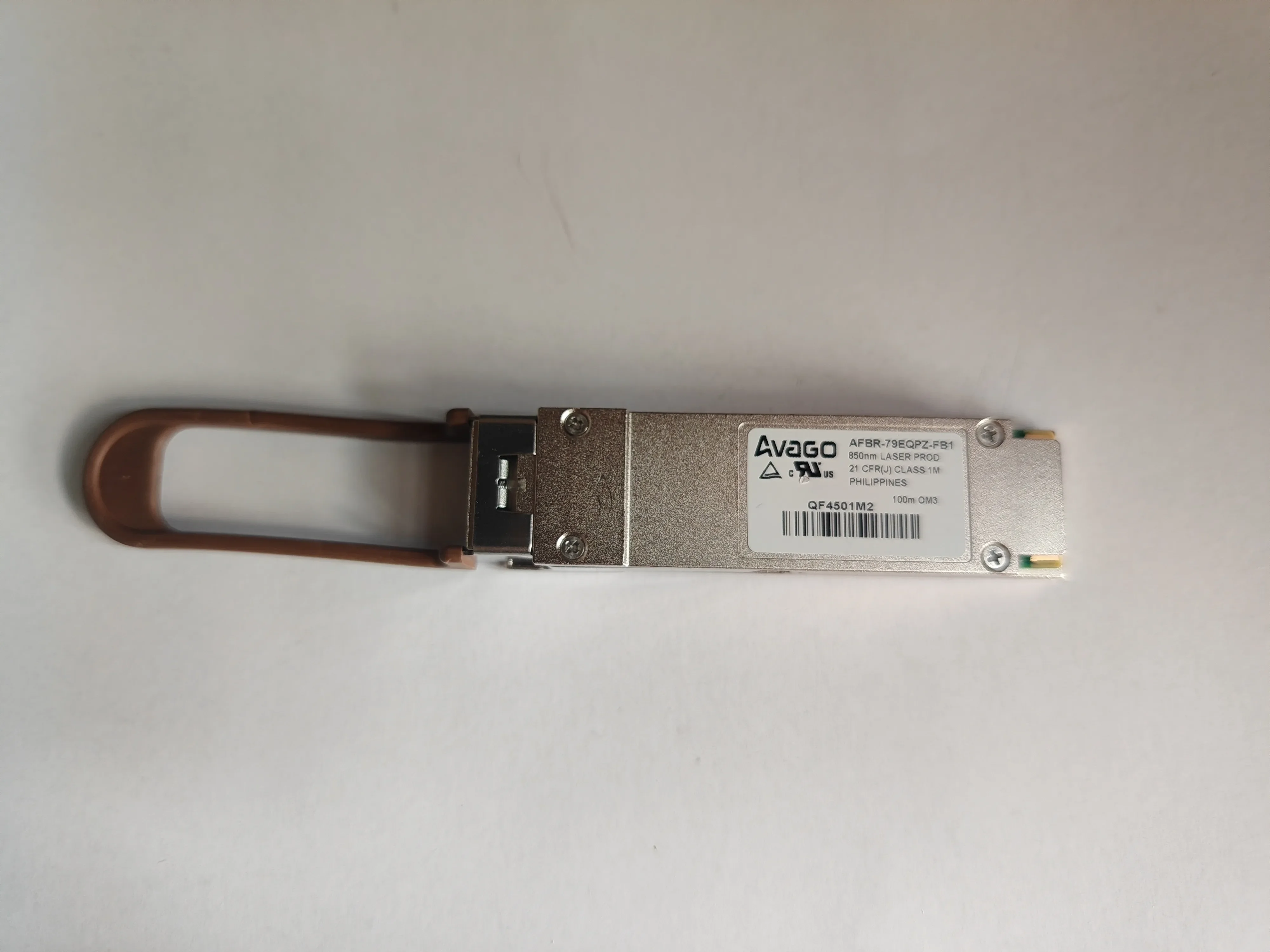 qsfp-40gb-afbr-79eqpz-fb1-switch-in-fibra-ottica-40g-avago-avago-40g-850nm-100m-trasmettitore-switch-in-fibra-ottica-qsfp-40g