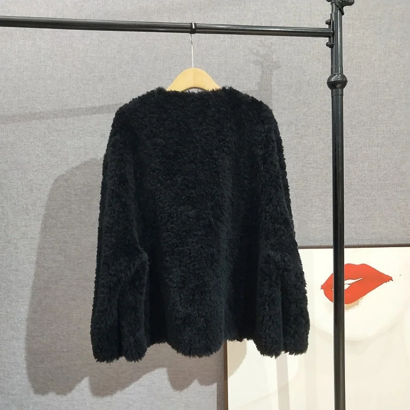 2025ฤดูหนาวใหม่มาถึงแกะShearling Fur-Trimmed Coatผู้หญิงBatwingแขนVคอเสื้อหนังเทียมJT514