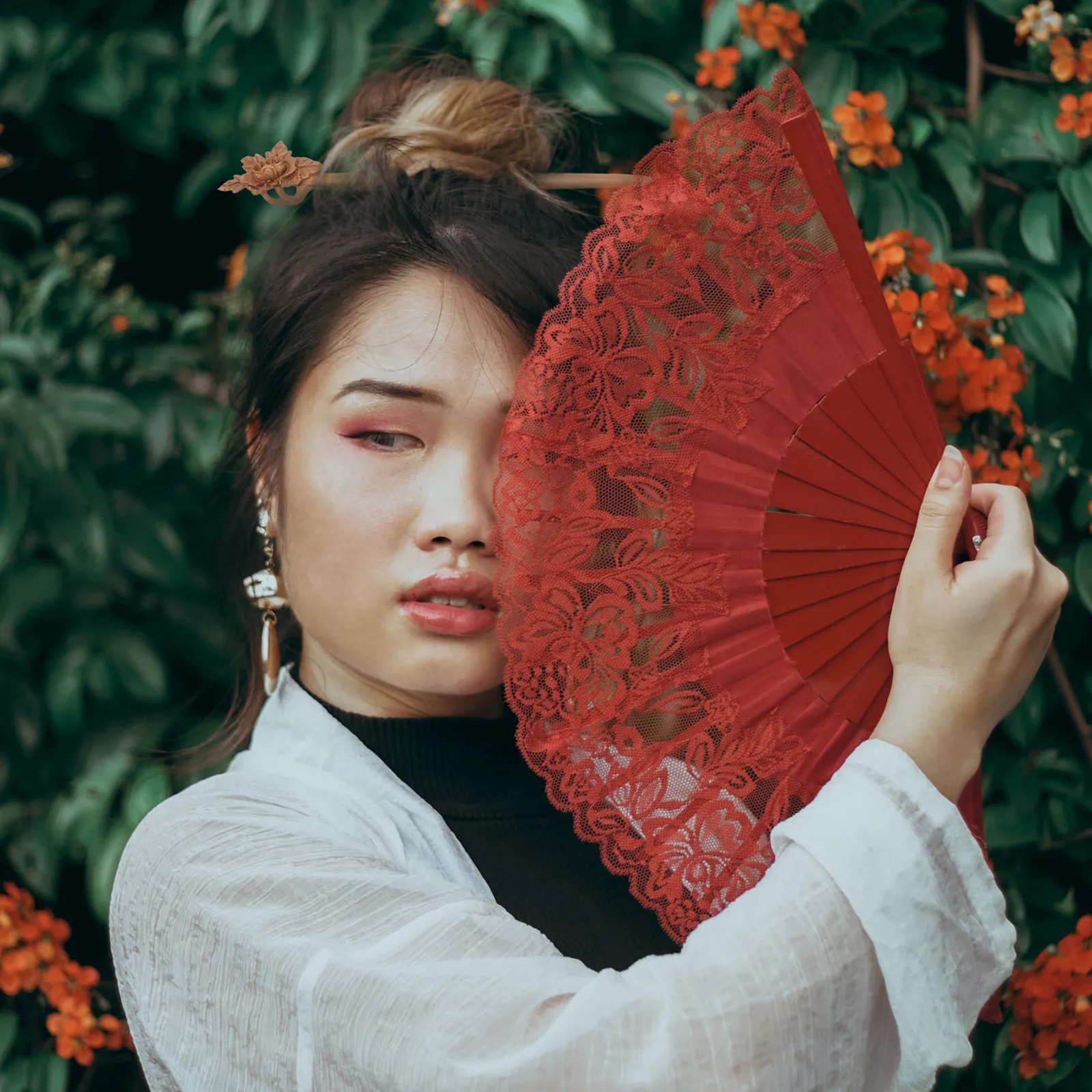 

Exquisite Peony Flower Wooden Hair Stick Handcrafted Sandalwood Hairpin for Women Vintage Updo Hair Accessories Party Daily Wear