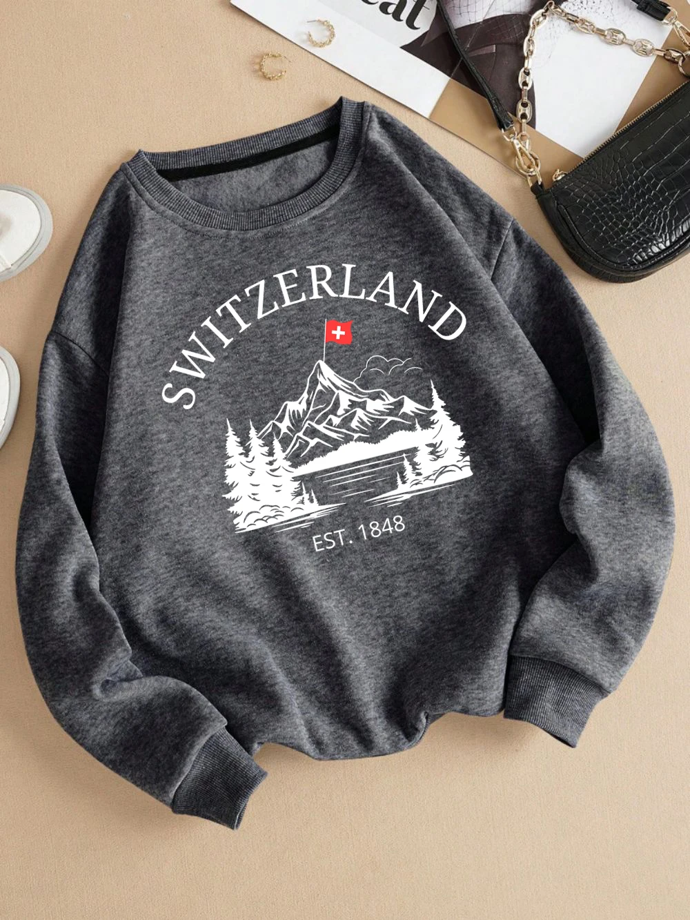 Schweiz Schnee Berg Design Frauen Sweatshirt Y2K Fleece Pullover Crewneck Casual Street Hip Hop Kleidung