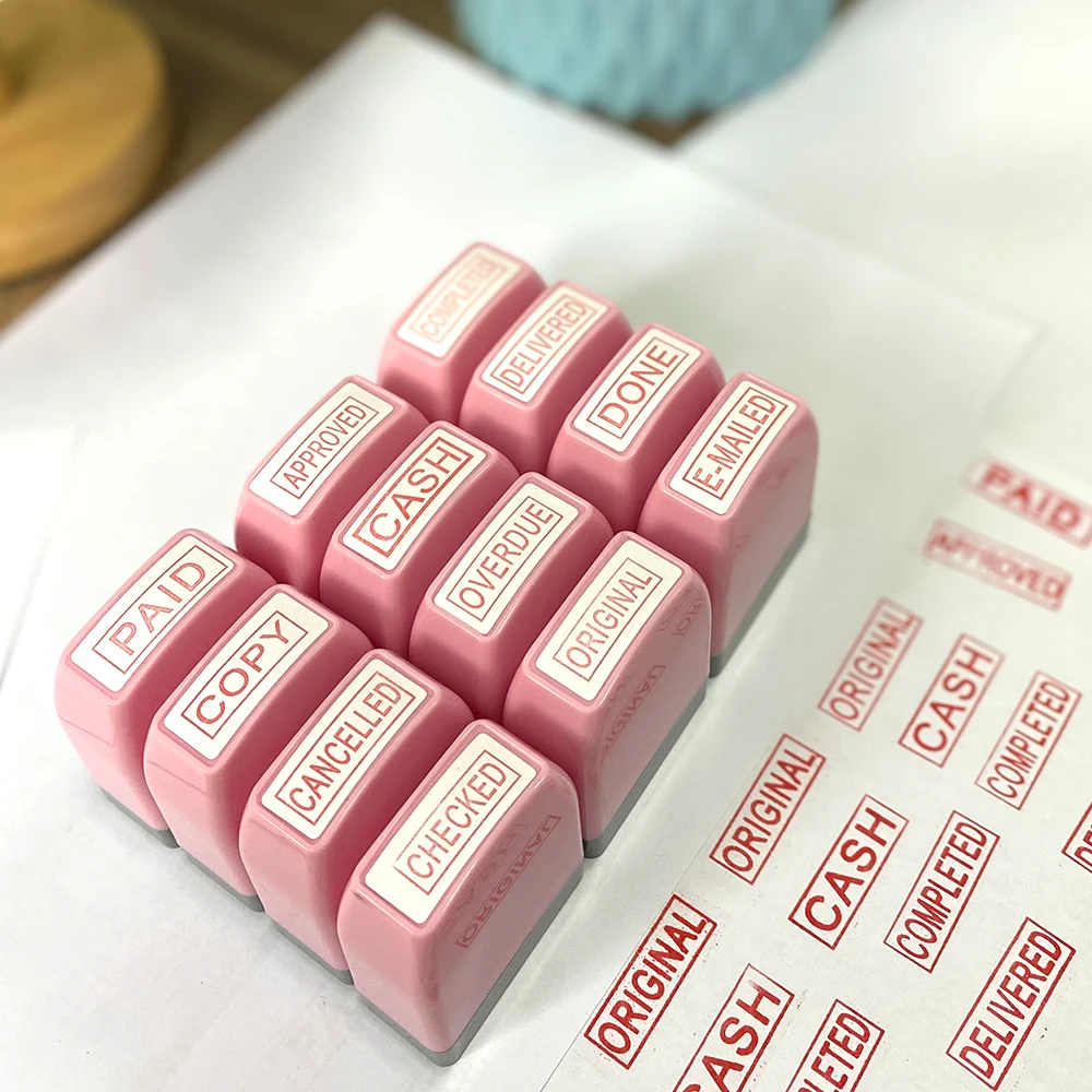 Il pagamento dell'e-mail controlla la copia di 12 sigilli inglesi finanziari e commerciali esterni sono stati completati e cancellati